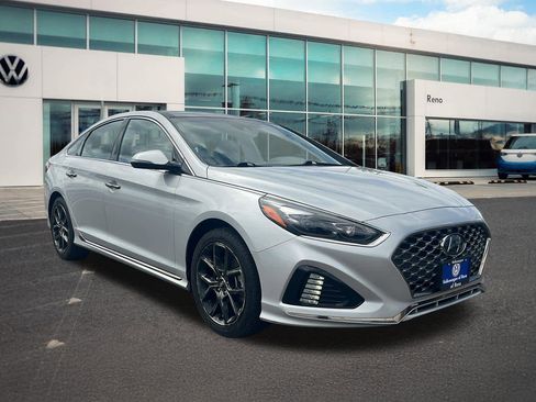 Used 2019 Hyundai Sonata Limited w/ Cargo Package FWD image 3
