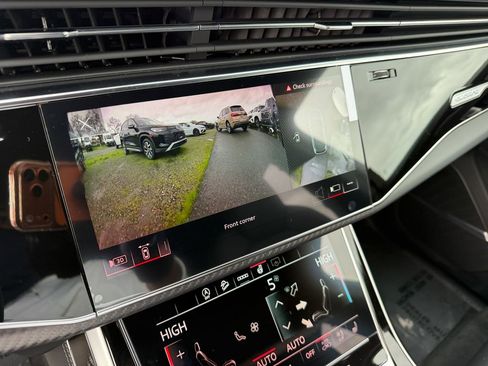 New 2026 Audi SQ7 Premium Plus AWD/4WD image 22