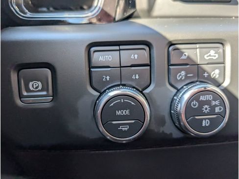 Used 2024 GMC Sierra 1500 AT4X image 15