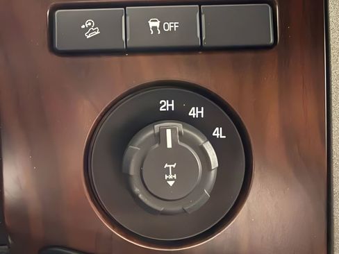 Used 2016 Ford F250 Lariat w/ Lariat Interior Package AWD/4WD image 24