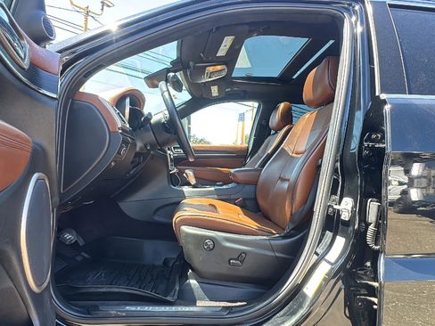 Used 2017 Jeep Grand Cherokee Summit w/ Skid Plate Group AWD/4WD image 11