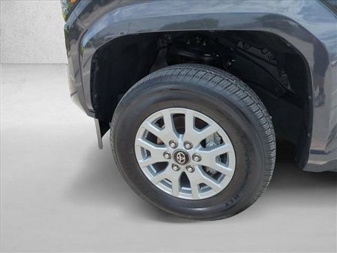 Used 2025 Toyota Tacoma SR5 AWD/4WD image 22