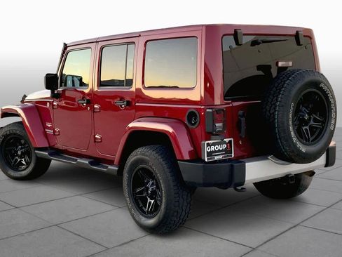 Used 2012 Jeep Wrangler Unlimited Sahara w/ Connectivity Group image 10