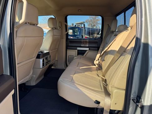 Used 2019 Ford F150 Lariat w/ Equipment Group 502A Luxury image 10