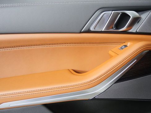 Used 2026 BMW X5 sDrive40i w/ M Sport Package image 14