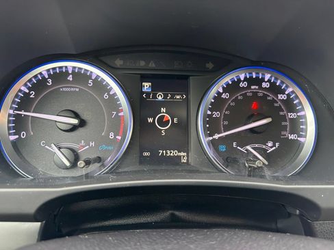 Used 2019 Toyota Highlander SE AWD/4WD image 19