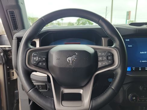 Used 2025 Ford Bronco Outer Banks w/ Sasquatch Package image 11