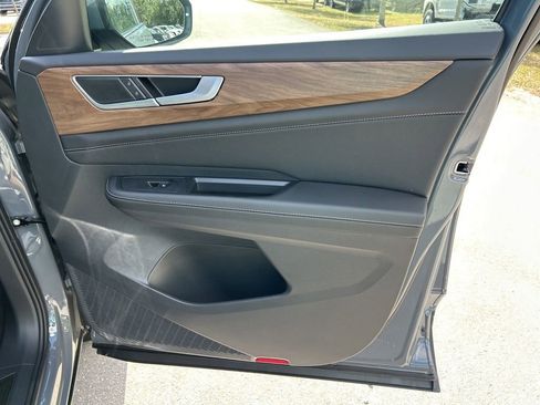 New 2026 Volkswagen Atlas SE image 42