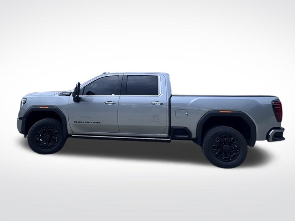 Used 2026 GMC Sierra 3500 Denali Ultimate w/ LPO, Black Badging Package AWD/4WD image 12