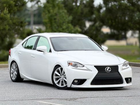Used 2016 Lexus IS 200t RWD image 13