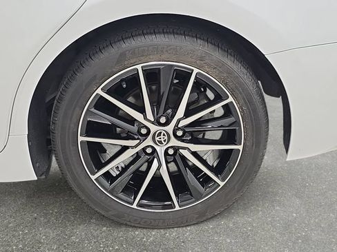 Used 2021 Toyota Camry SE FWD image 33
