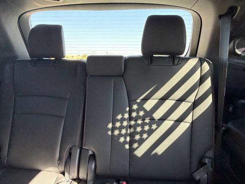 Used 2021 Honda Pilot Black Edition image 8