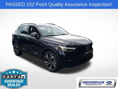 Used 2024 Volvo XC40 B5 Plus w/ Protection Package Premier AWD/4WD image 1