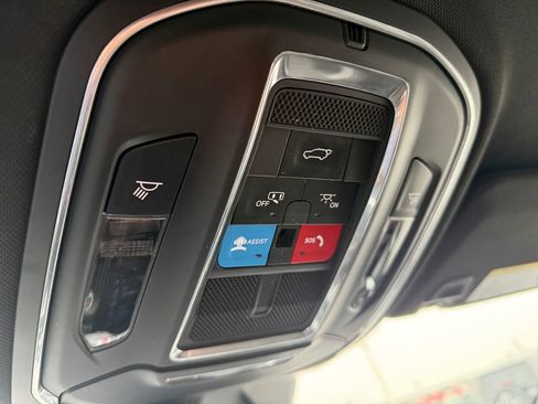 Used 2023 Jeep Grand Cherokee L Laredo image 20