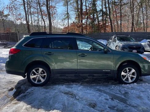 Used 2013 Subaru Outback 2.5i Limited w/ Moonroof Pkg image 2