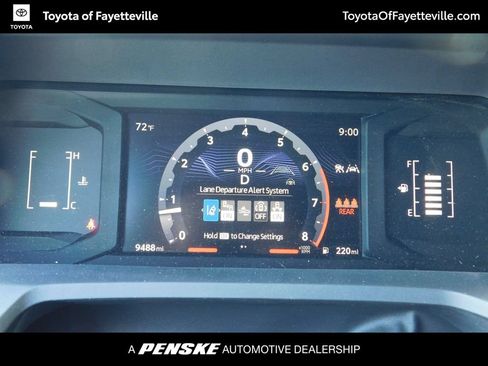 Used 2025 Toyota Tacoma SR5 AWD/4WD image 11
