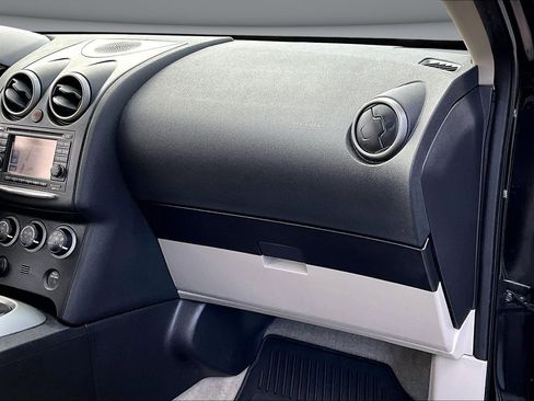 Used 2013 Nissan Rogue SL image 23