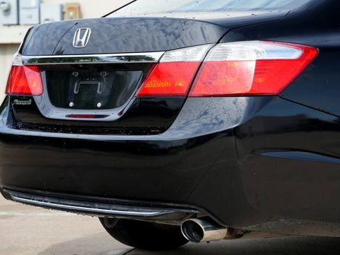 Used 2015 Honda Accord LX image 32
