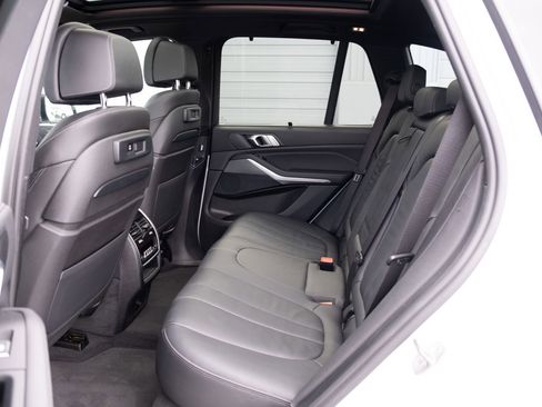 Used 2022 BMW X5 sDrive40i w/ M Sport Package image 19