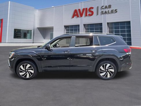 Used 2025 Volkswagen Atlas SE FWD image 10