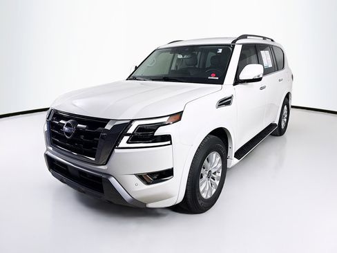 Used 2023 Nissan Armada SV w/ Cargo Package AWD/4WD image 4