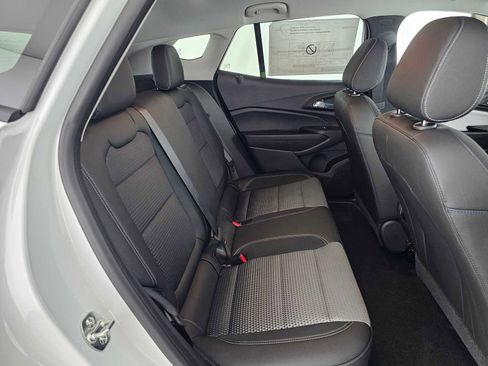 New 2026 Chevrolet Trax LT image 12