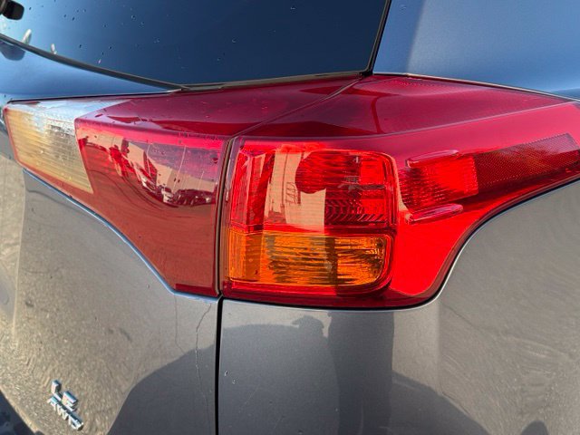 Used 2014 Toyota RAV4 LE AWD/4WD image 9