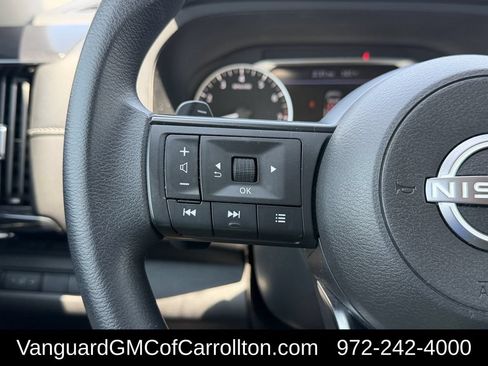 Used 2024 Nissan Pathfinder S AWD/4WD image 14