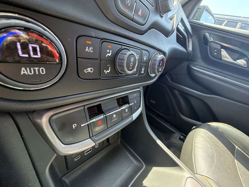 Certified 2024 GMC Terrain AT4 w/ Infotainment Package II AWD/4WD image 22