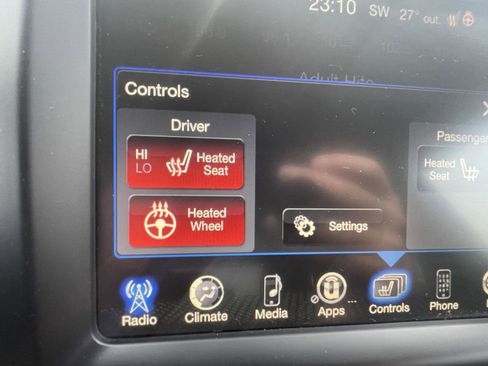 Used 2017 Jeep Cherokee Latitude w/ Cold Weather Group image 22