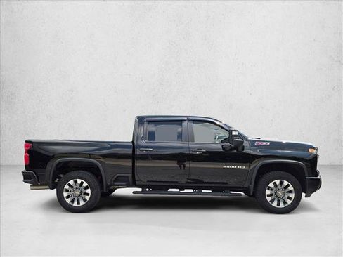 Used 2025 Chevrolet Silverado 2500 Custom w/ Custom Value Package AWD/4WD image 4