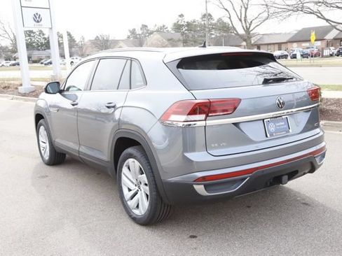 Used 2022 Volkswagen Atlas Cross Sport SE AWD/4WD image 6