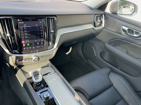 Certified 2026 Volvo V60 B5 Cross Country Ultra image 27