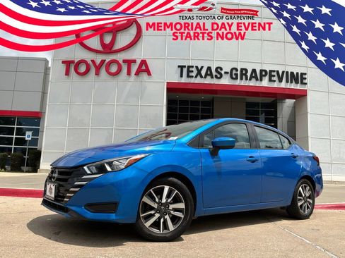 Used 2023 Nissan Versa SV FWD image 1
