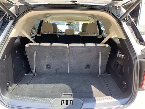 Used 2021 Ford Explorer 4WD w/ Class III Trailer Tow Package image 28