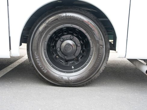 Used 2023 Mercedes-Benz Sprinter 4500 image 5