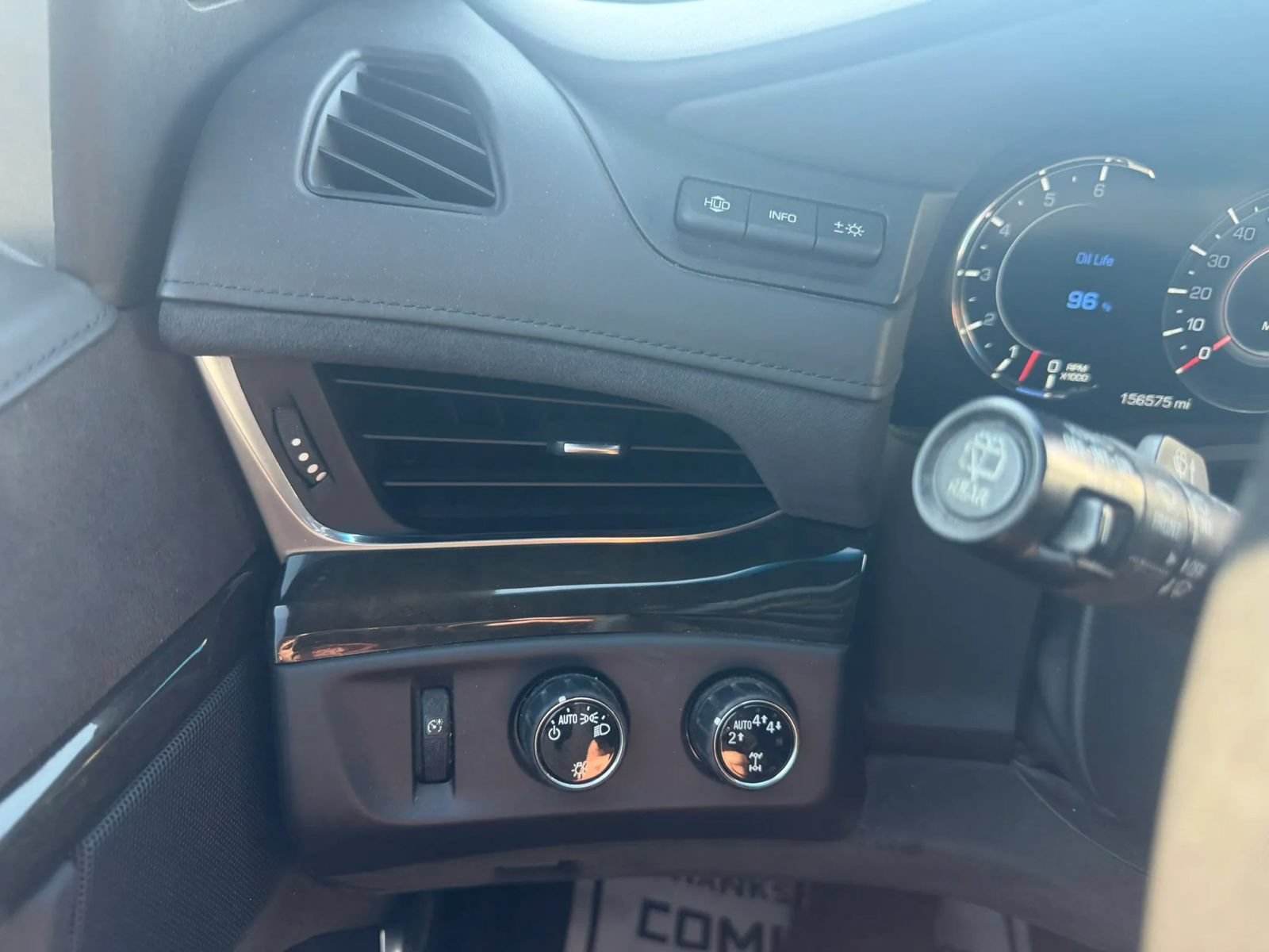 Used 2017 Cadillac Escalade Platinum AWD/4WD image 28