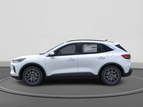 New 2025 Ford Escape Base image 3
