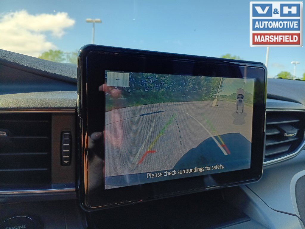 Used 2022 Ford Explorer XLT w/ Equipment Group 202A AWD/4WD image 12