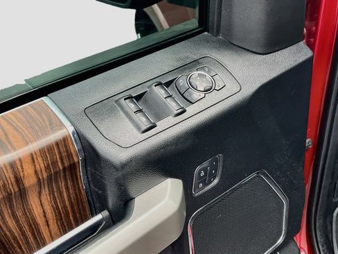 Used 2017 Ford F150 Lariat RWD image 17