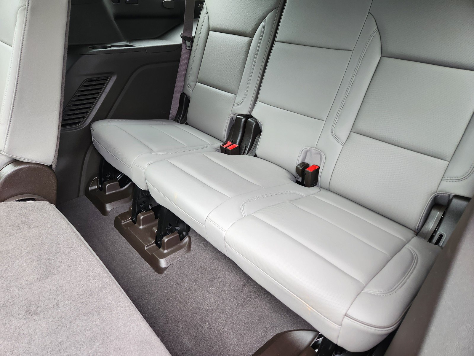 Used 2023 GMC Yukon SLT w/ SLT Premium Package RWD image 15