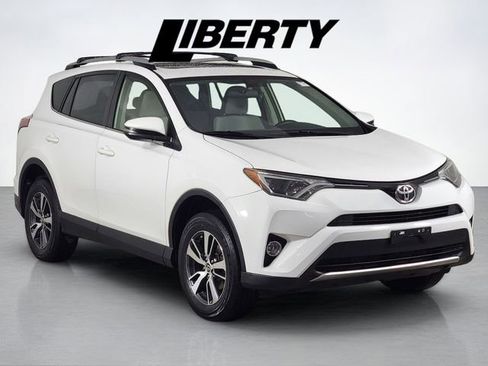 Used 2016 Toyota RAV4 XLE image 1