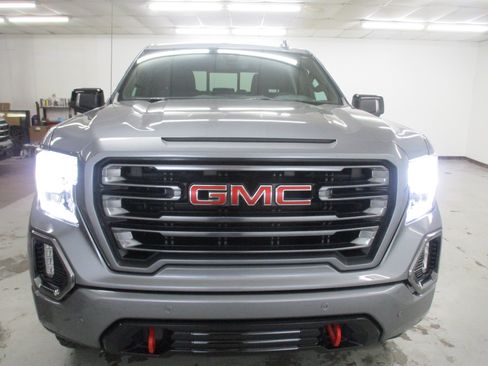 Certified 2022 GMC Sierra 1500 AT4 w/ AT4 Premium Package AWD/4WD image 2
