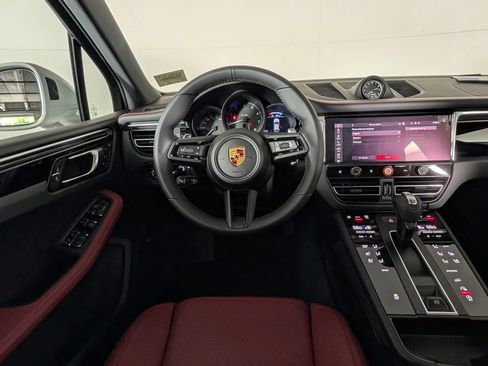 New 2026 Porsche Macan AWD/4WD image 21