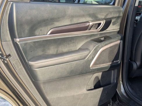 Used 2025 Kia Telluride S FWD image 24