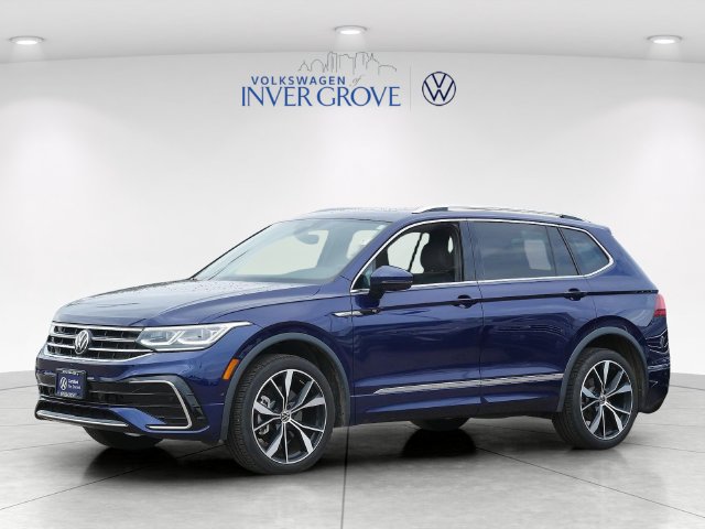 Certified 2023 Volkswagen Tiguan SEL R-Line AWD/4WD image 3