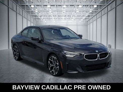 Used 2025 BMW 230i Coupe w/ Convenience Package RWD image 8