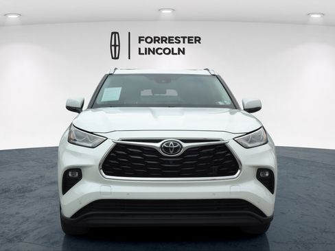 Used 2022 Toyota Highlander Limited AWD/4WD image 8