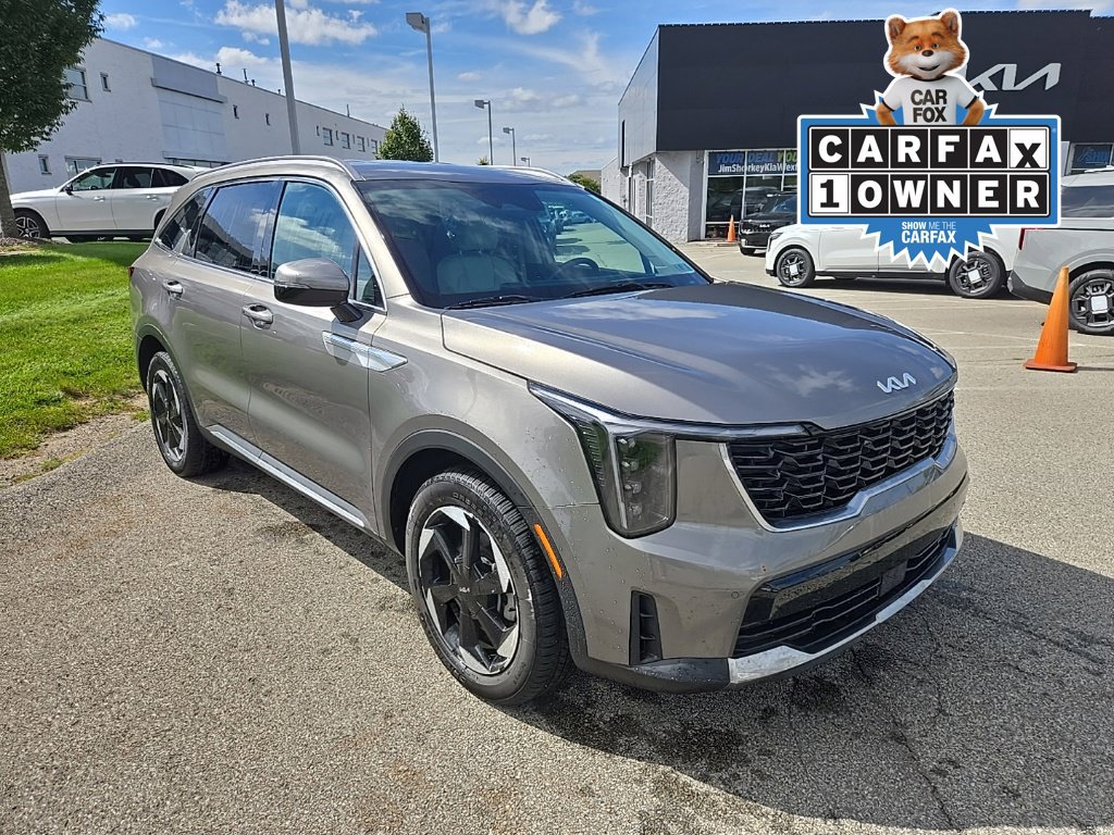 Certified 2025 Kia Sorento EX AWD/4WD image 1