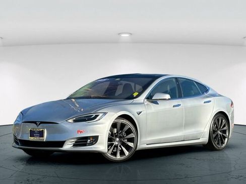 Used 2018 Tesla Model S 100D image 2